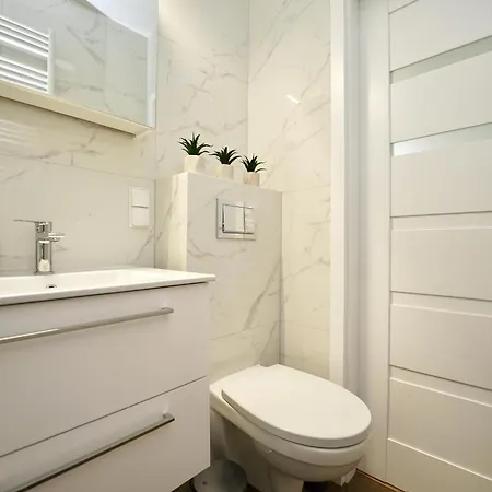 Apartment Mmrent Apartament Oliwski Dworek